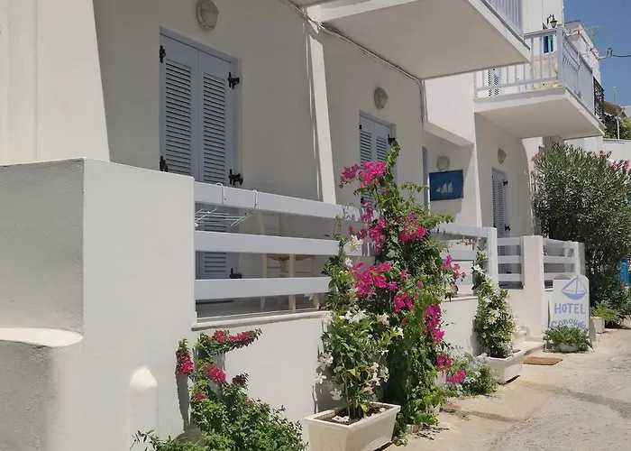 فندق Sanoudos Naxos City