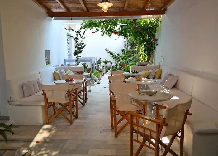 Sanoudos * Naxos City